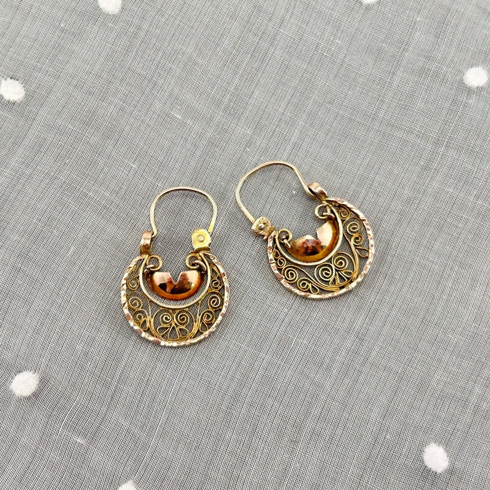 Vintage 12k Yellow Solid Gold Filigree Hoop Earrings